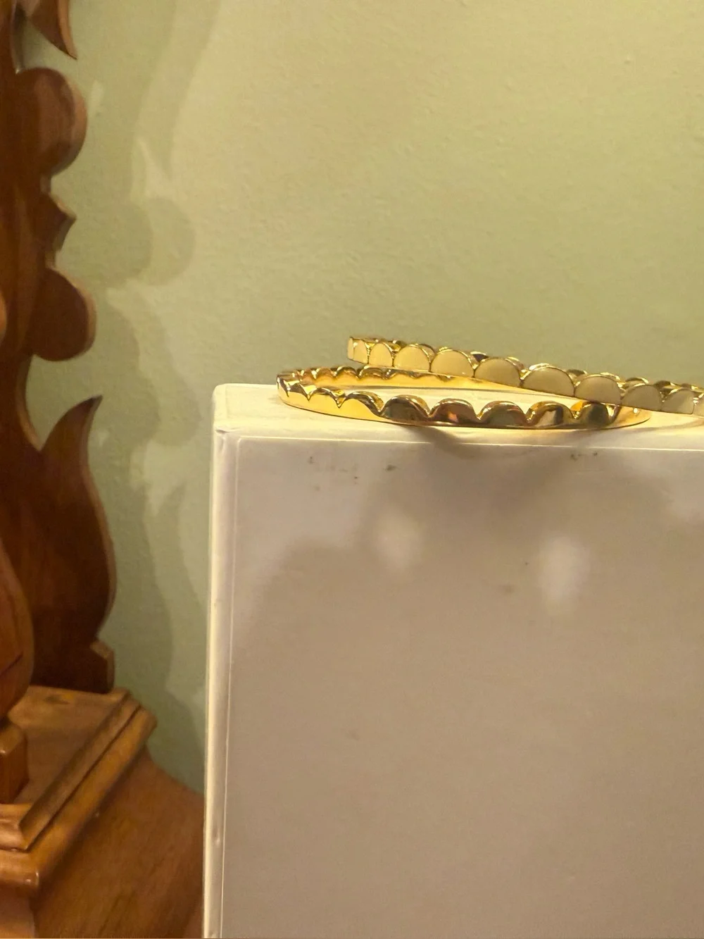 kate spade Gold & Cream Enamel Scalloped Stackable Bangle Set w/ Dustbag - Picture 9 of 11